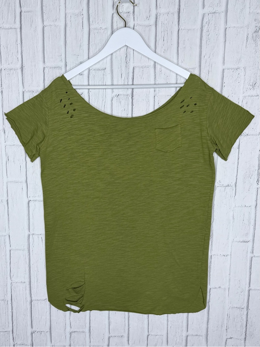 A Rare Bird Distressed Tee Olive Green Tattered Boho Shirt S/M
